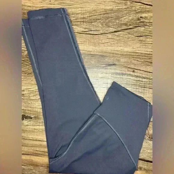 Lululemon Wunder Under Crop (Hi-Rise) Awaken Full-On Luxtreme 21" size 4 - Picture 4 of 5